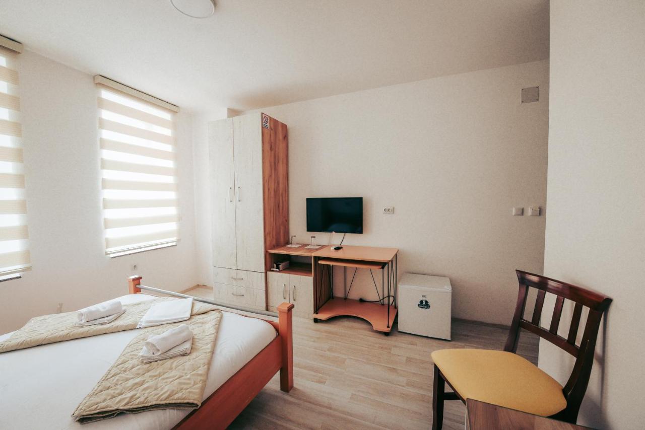 Nestor Apartments Bitola Esterno foto